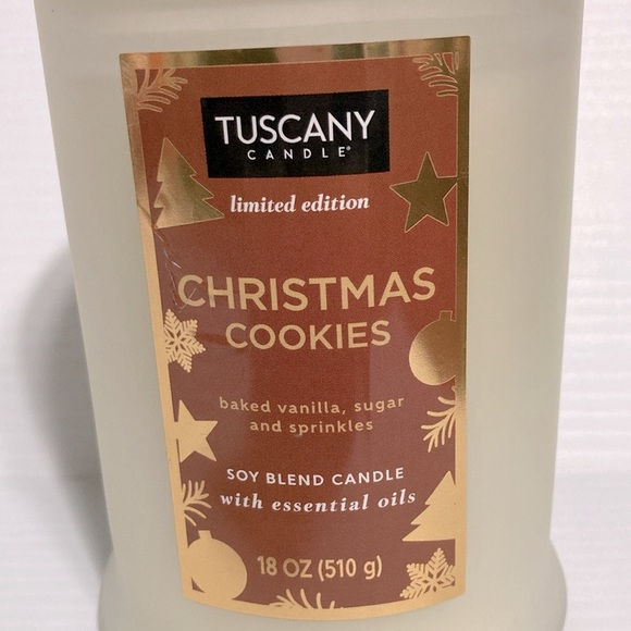 TUSCANY Candle Christmas Cookies Scented Baked Vanilla Sugar and Sprinkles 18 oz - Picture 3 of 6